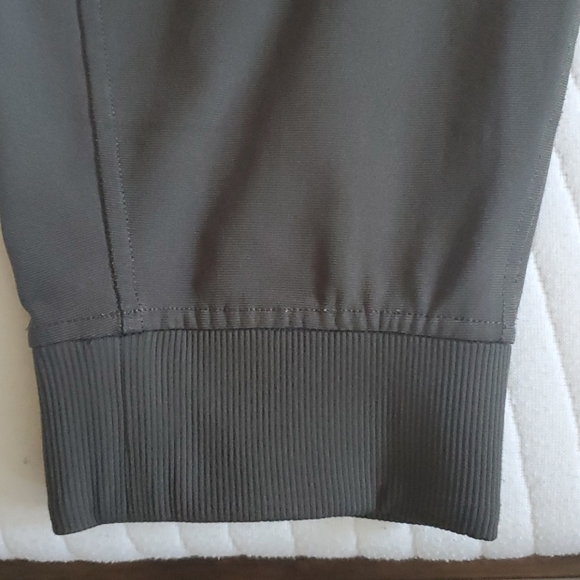 Lululemon ABC jogger Large olive green - Picture 3 of 5